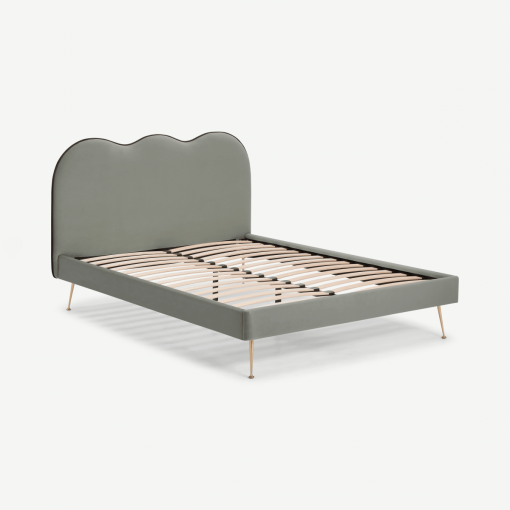 a66b3d0fdc935c50daed714df274812ebfa7e4bf BEDFEN002GRN UK Fenella Double Bed Sage Green Velvet Brass ar1 1 LB01 PS 510x510 - Fenella tweepersoonsbed, saliegroen fluweel en messing